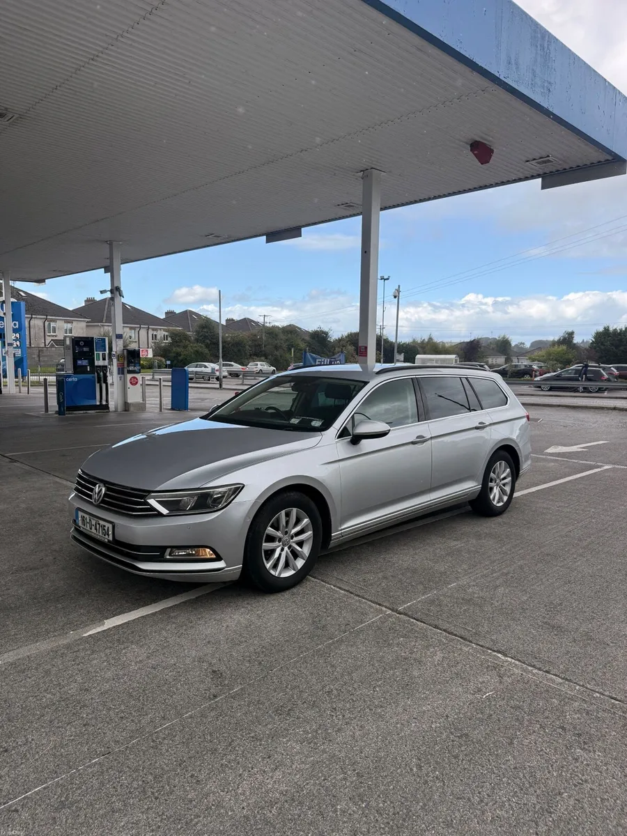 Volkswagen Passat 2016 - Image 1