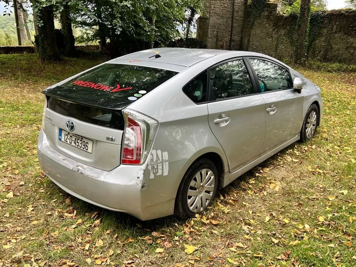 2012 Toyota Prius 1.8 Petrol Hybrid - Image 2