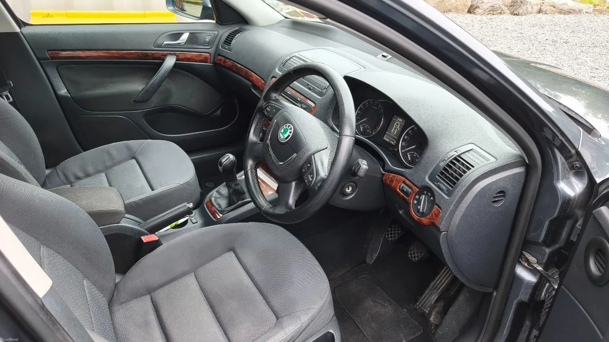 Skoda Octavia 1.6 tdi 2011 - Image 4