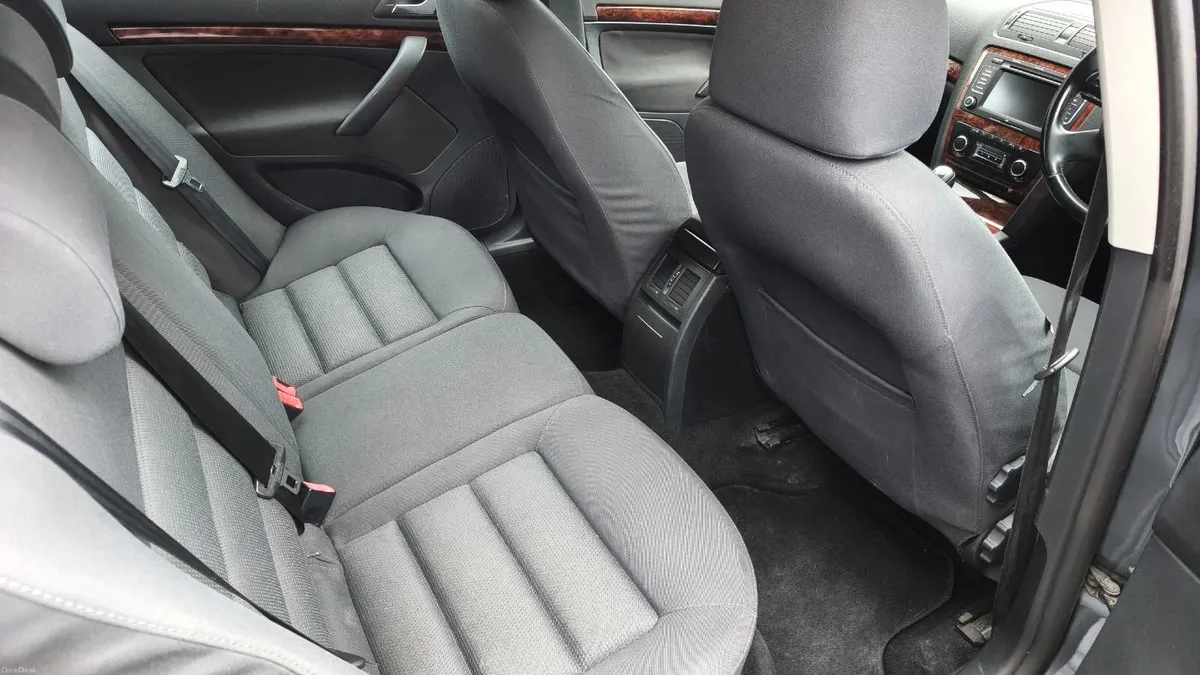 Skoda Octavia 1.6 tdi 2011 - Image 5