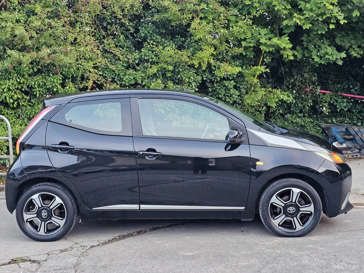 €5990 Toyota Aygo 2014 petrol ⛽️ low miles €5990 - Image 4