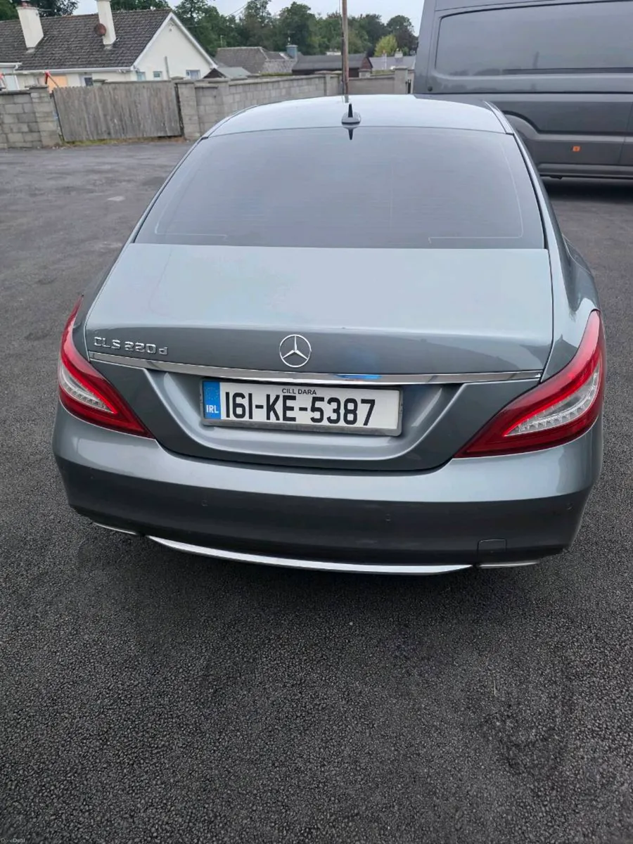 Car - Image 4