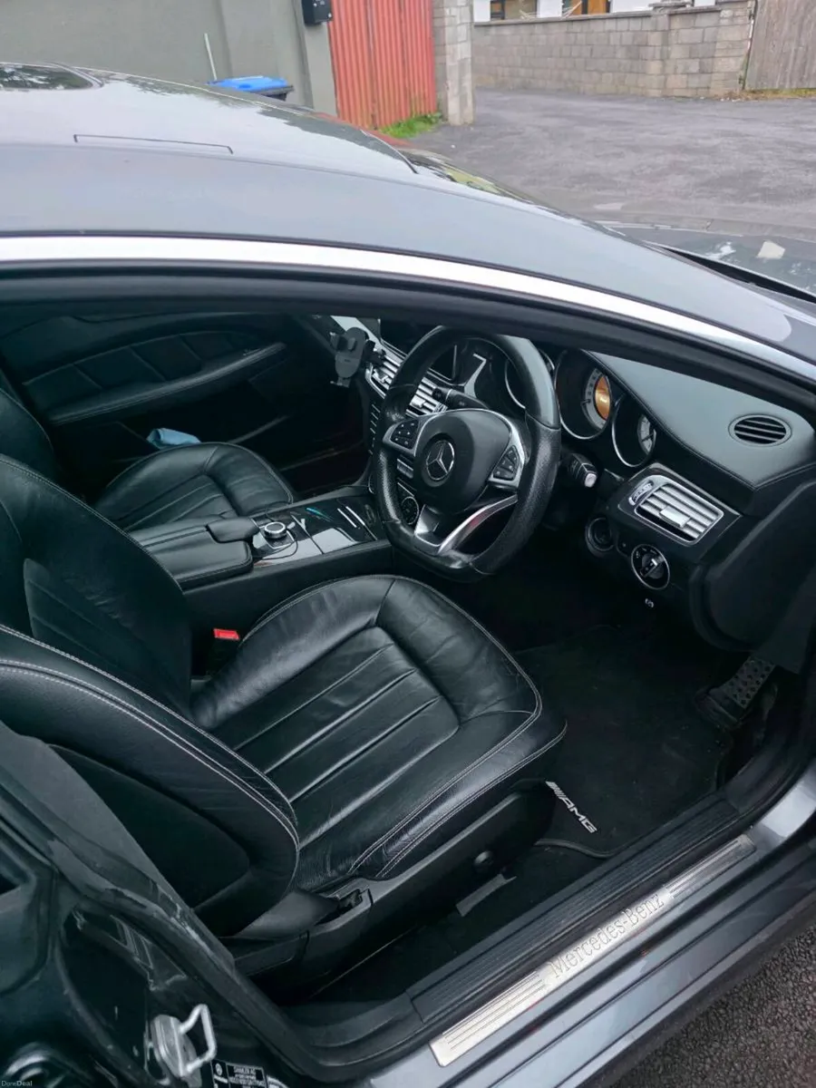 Car - Image 6