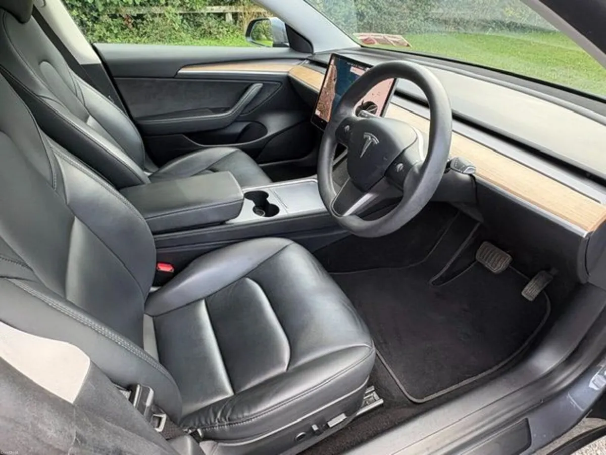 Tesla Model 3 2021 Standard Range Plus - Image 6