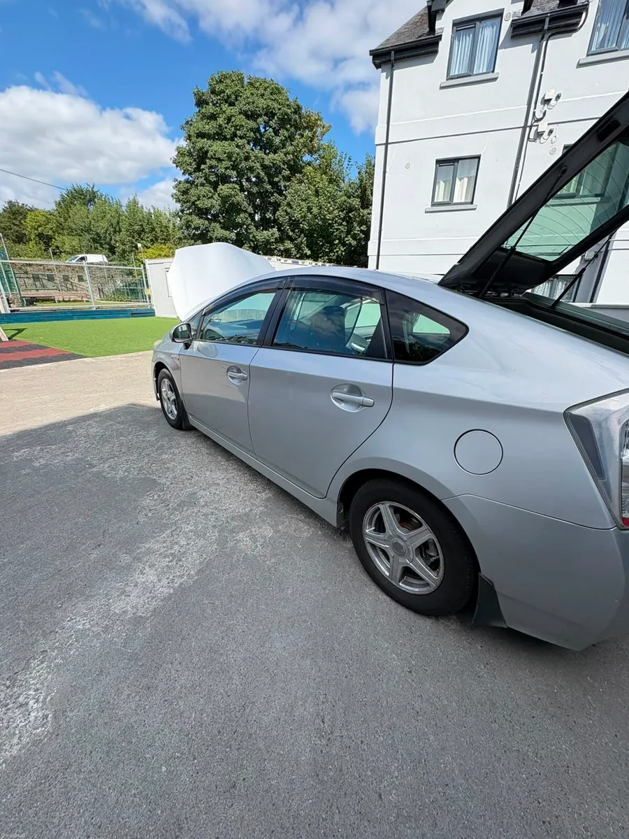 Toyota 2010 - Image 2