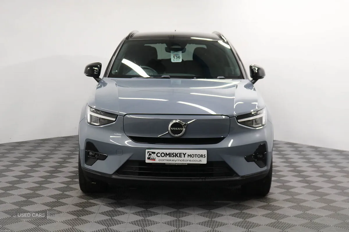 Volvo XC40 Plus - Image 2