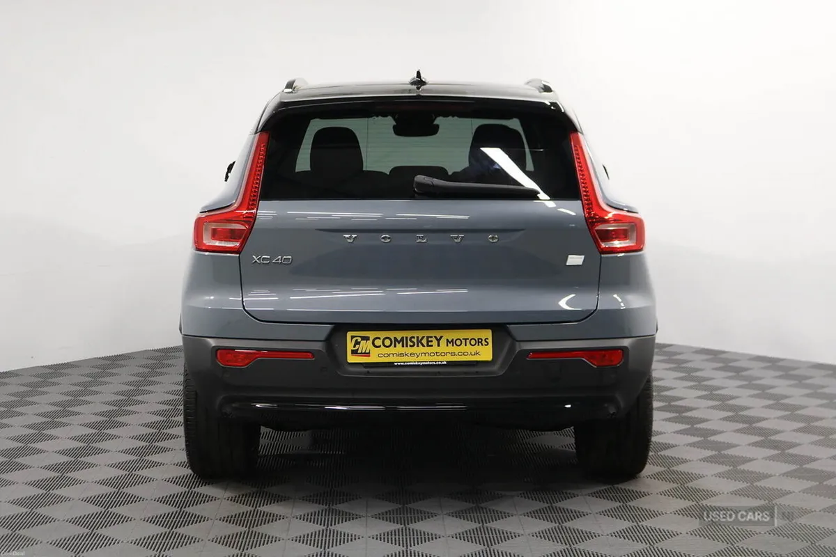 Volvo XC40 Plus - Image 5