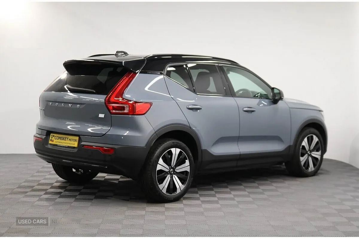 Volvo XC40 Plus - Image 6