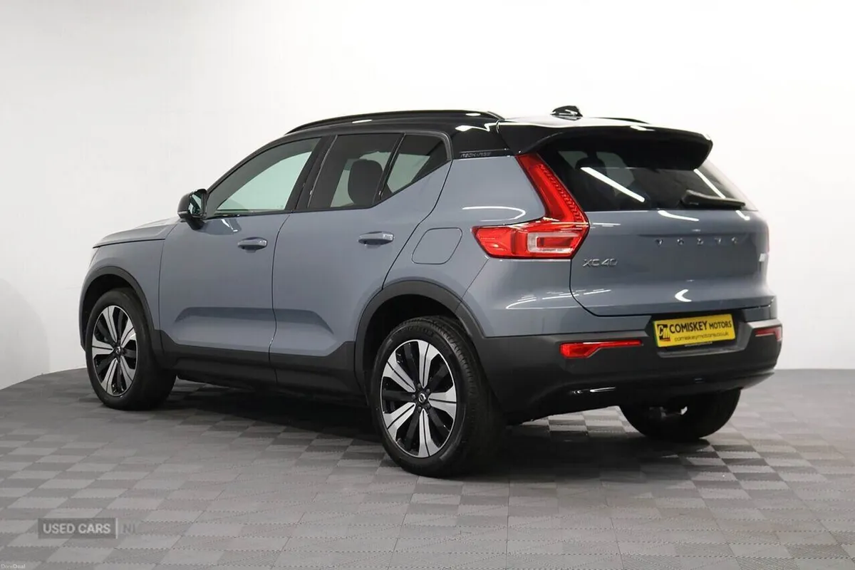 Volvo XC40 Plus - Image 4
