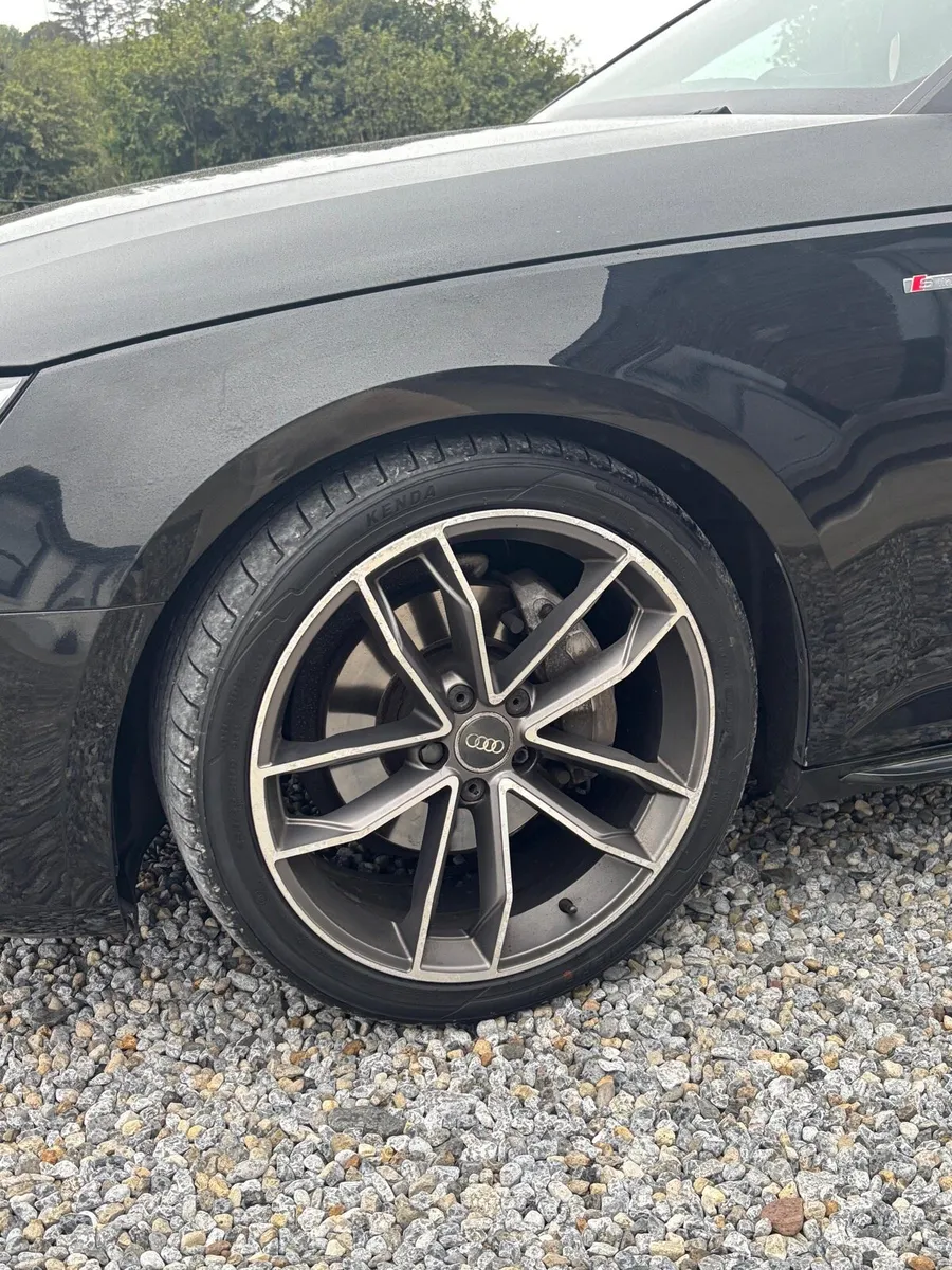 Audi A4 sline black edition 190bhp - Image 5
