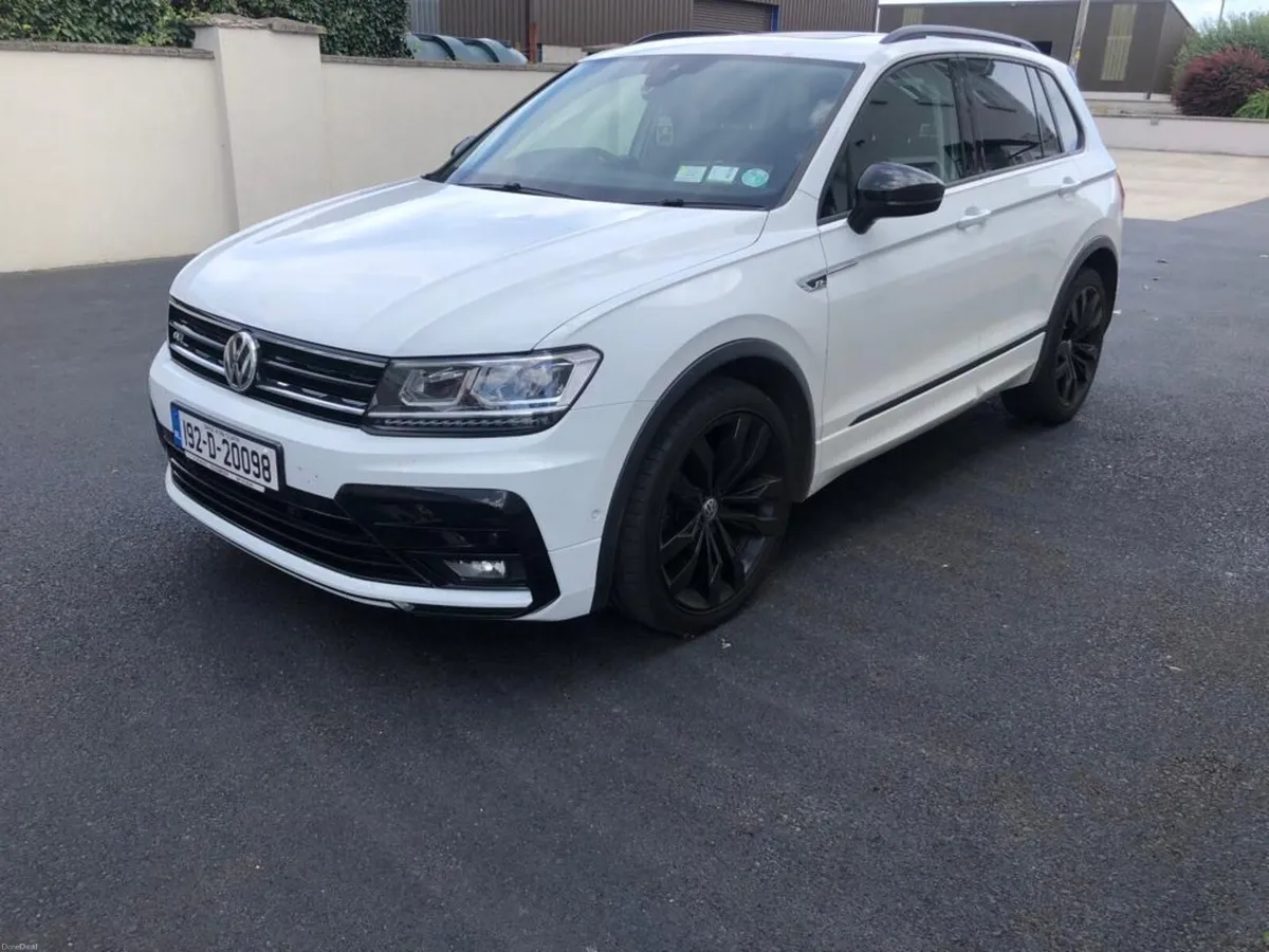 Volkswagen Tiguan  R LINE - Image 2