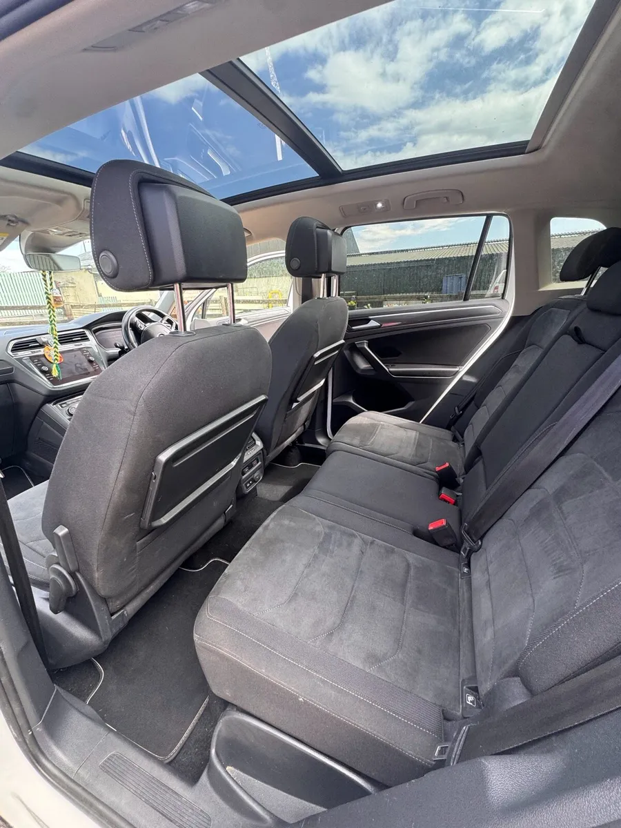 Volkswagen Tiguan  R LINE - Image 5