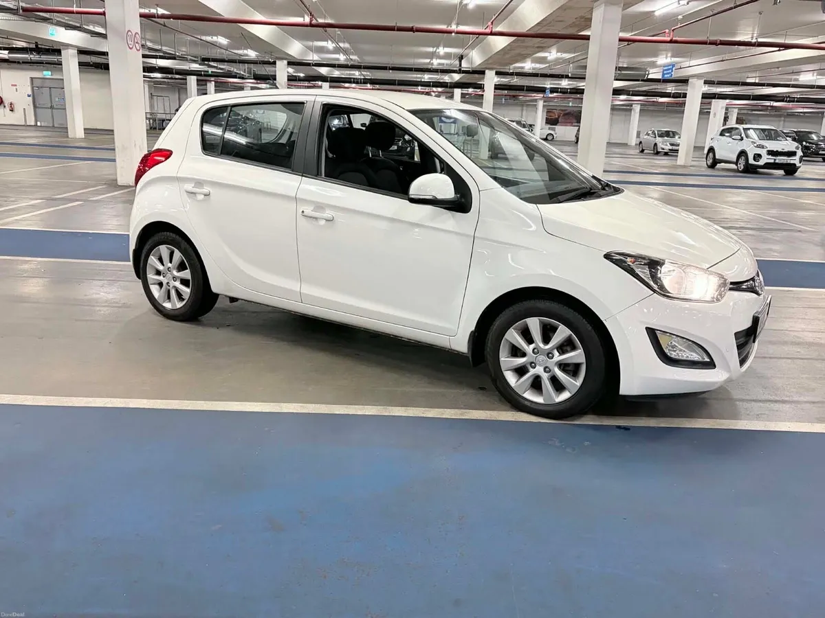 Hyundai i120 - Image 1