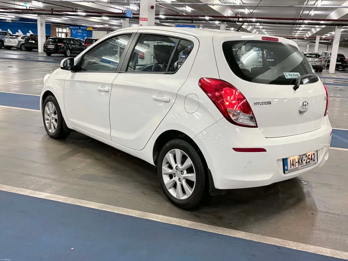Hyundai i120 - Image 5