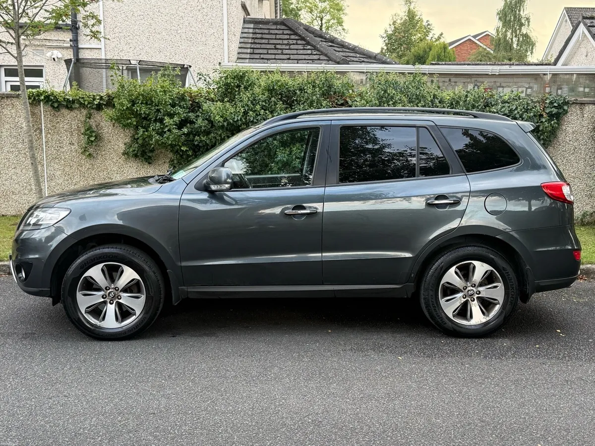 12 Hyundai Santa Fe NEW NCT 05/27 - Image 2