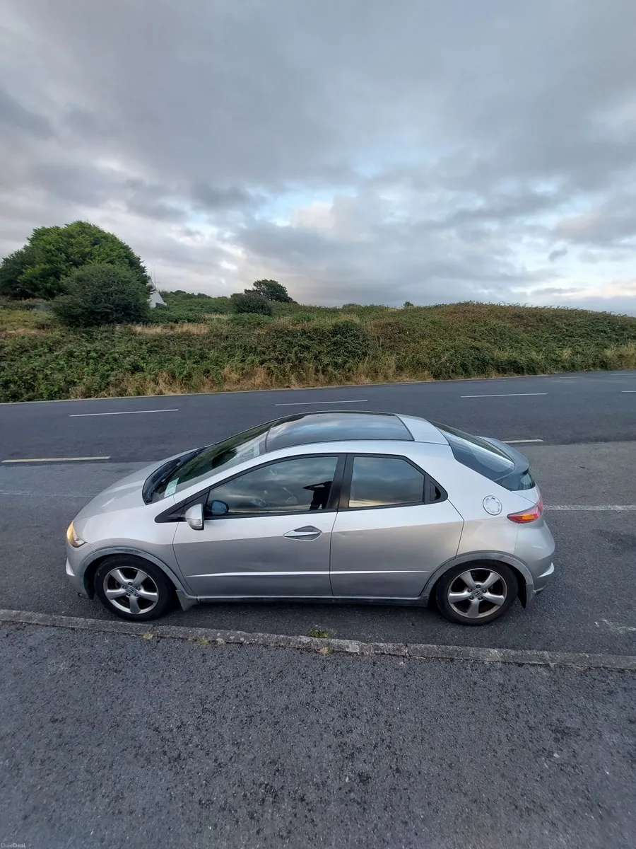 Honda Civic 2009 - Image 4