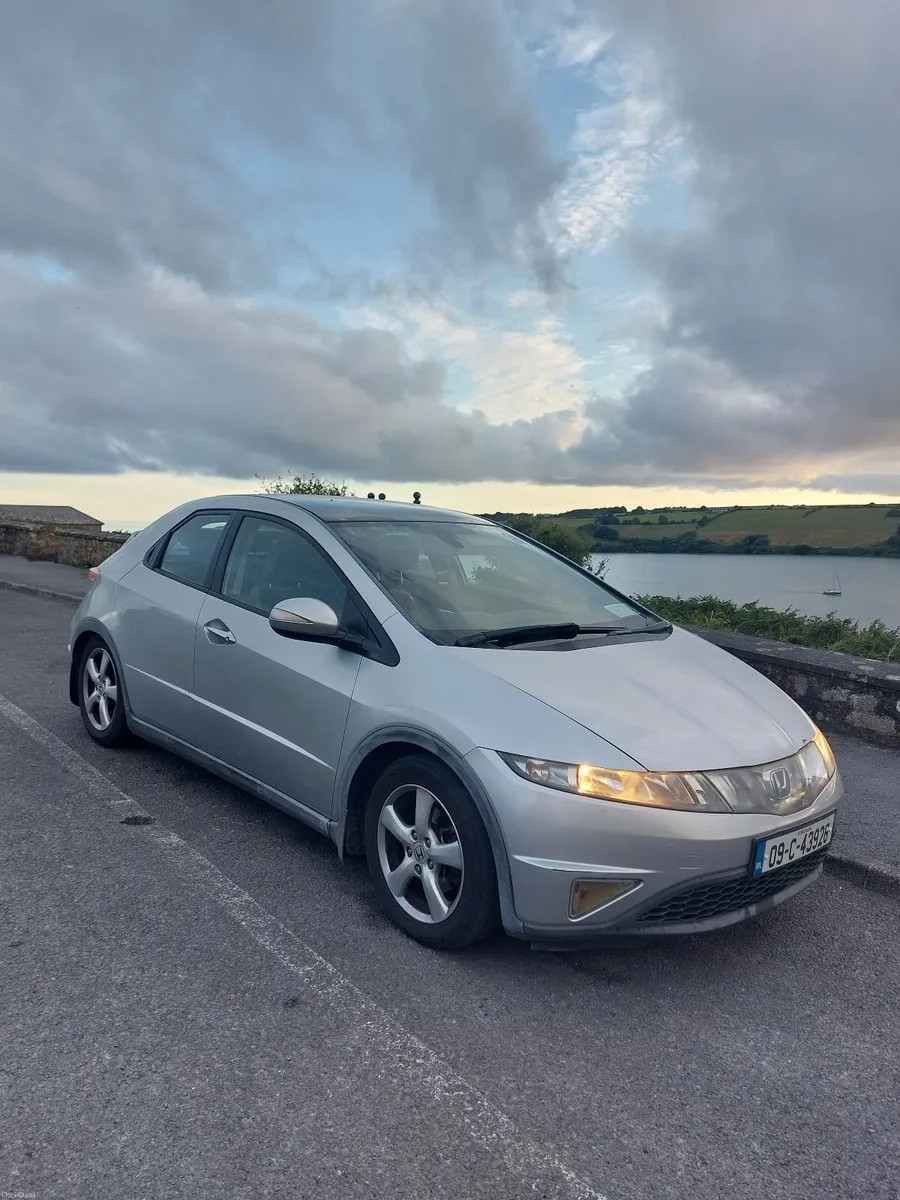 Honda Civic 2009 - Image 1