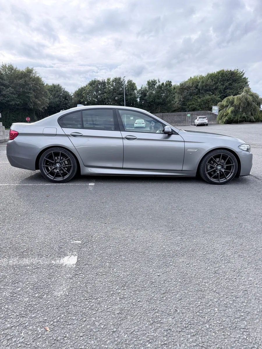 BMW 520d - Image 2
