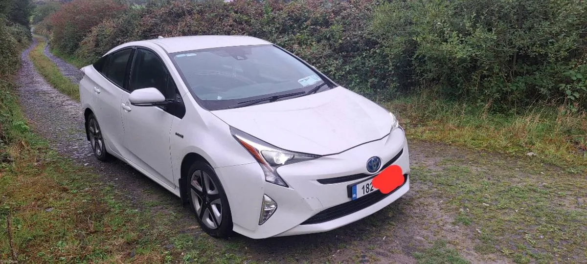 Toyota Prius for spares or repair - Image 2