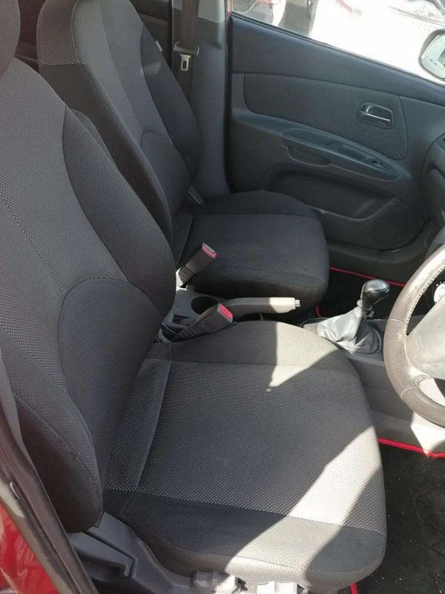 Kia Rio 1.4, TAX 12/26, LOW MILEAGE - Image 6