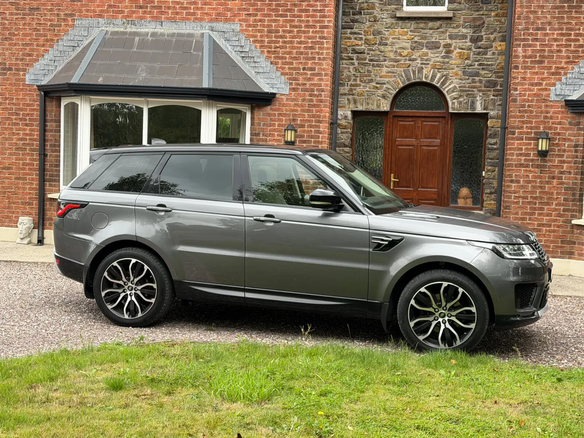 Land Rover Range Rover Sport 2019 Huge spec - Image 3