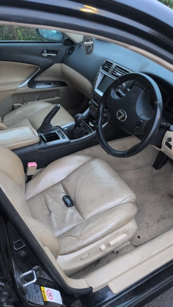 Lexus IS220d SE-I READ ADD - Image 2
