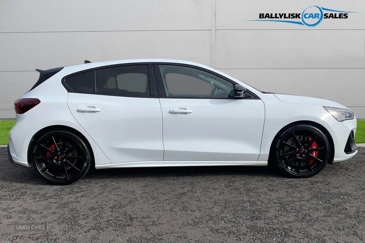 Ford Focus 2.3T EcoBoost 280PS ST (+ Track Pack) i - Image 3