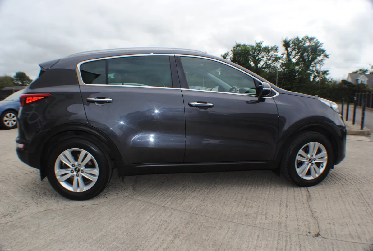 Kia Sportage 2018 1.7 PLATINUM SUV - Image 6