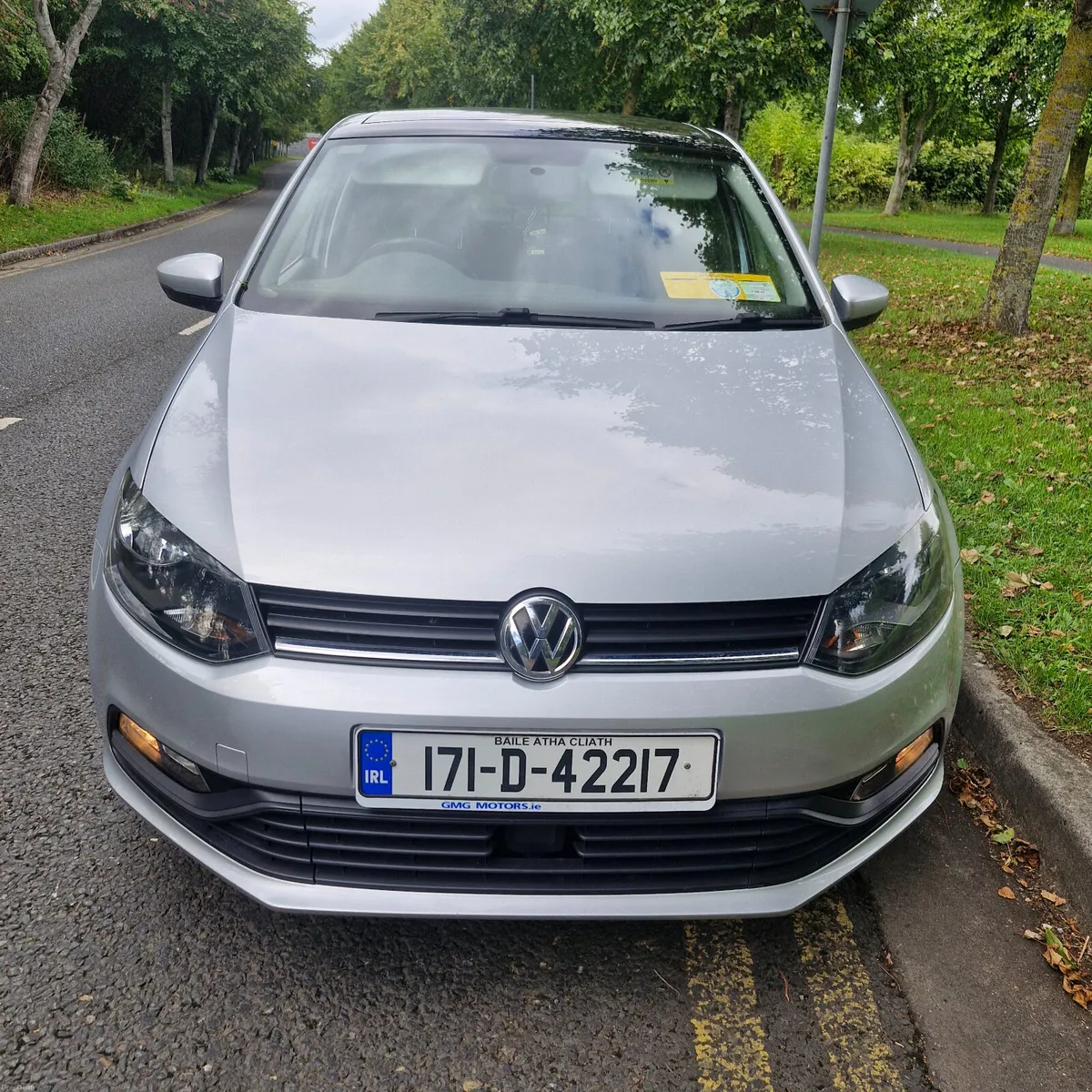 Volkswagen Polo Sunroof 95KMs - Image 2