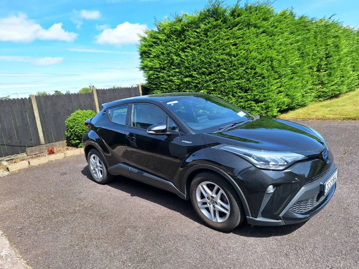 Toyota CHR 1.8 Hybrid - Image 1