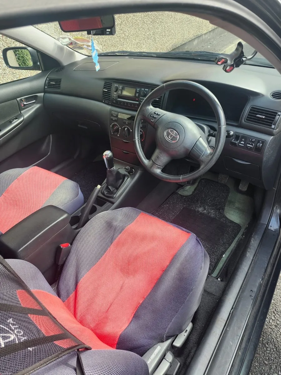 Toyota Corolla 2004 - Image 4