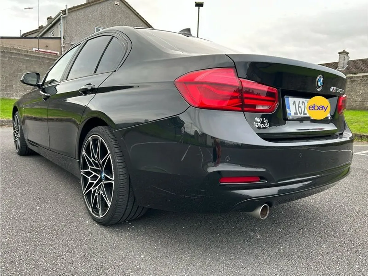 Bmw 318d 2016 - Image 4