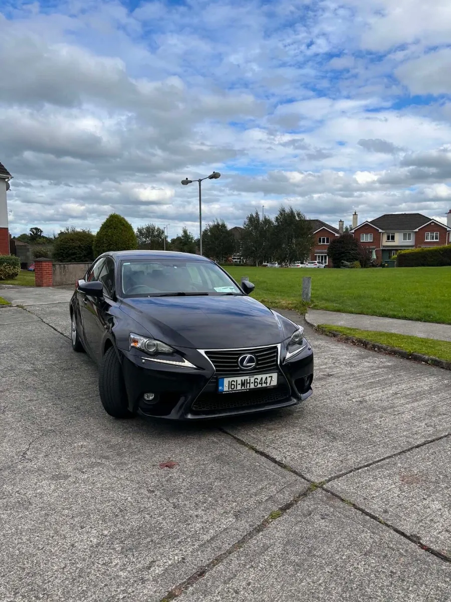 Lexus IS300H NCT 08/2027 tax 04/2027 - Image 1
