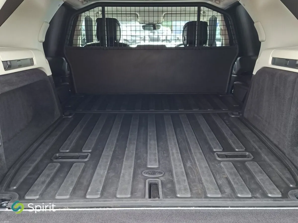 Land Rover Discovery 3.0 SD6 HSE - Image 5