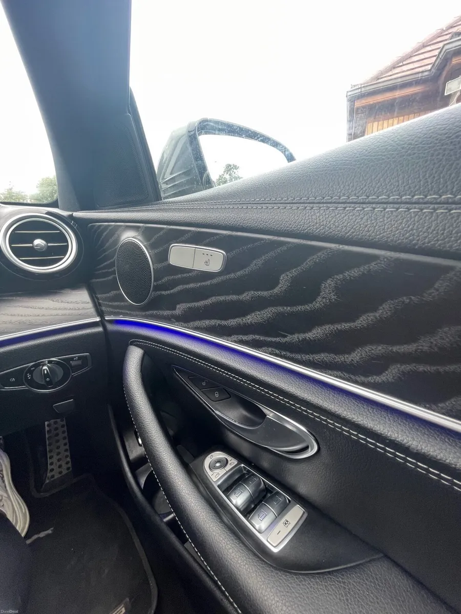 Mercedes-Benz E-Class 2020 - Image 3