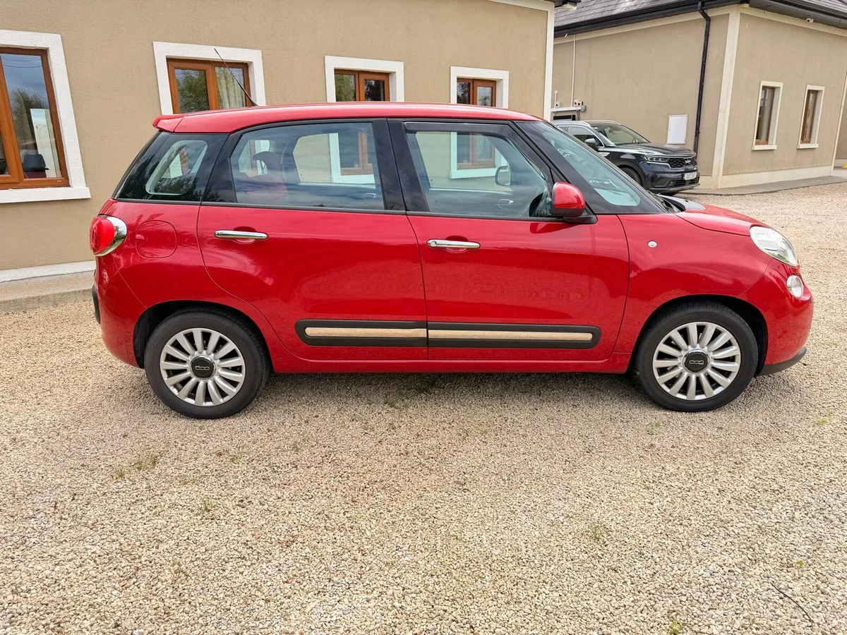 Fiat 500L - Image 3