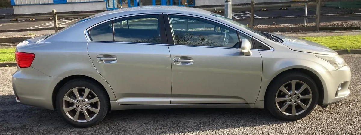 Toyota Avensis 2012 - Image 6