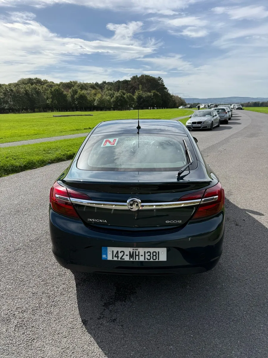 Great - Insignia 2.0 Diesel Manual – Vauxhall 2014 - Image 3