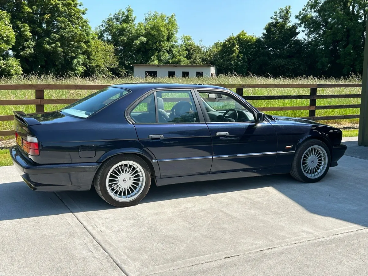 Car - Image 3