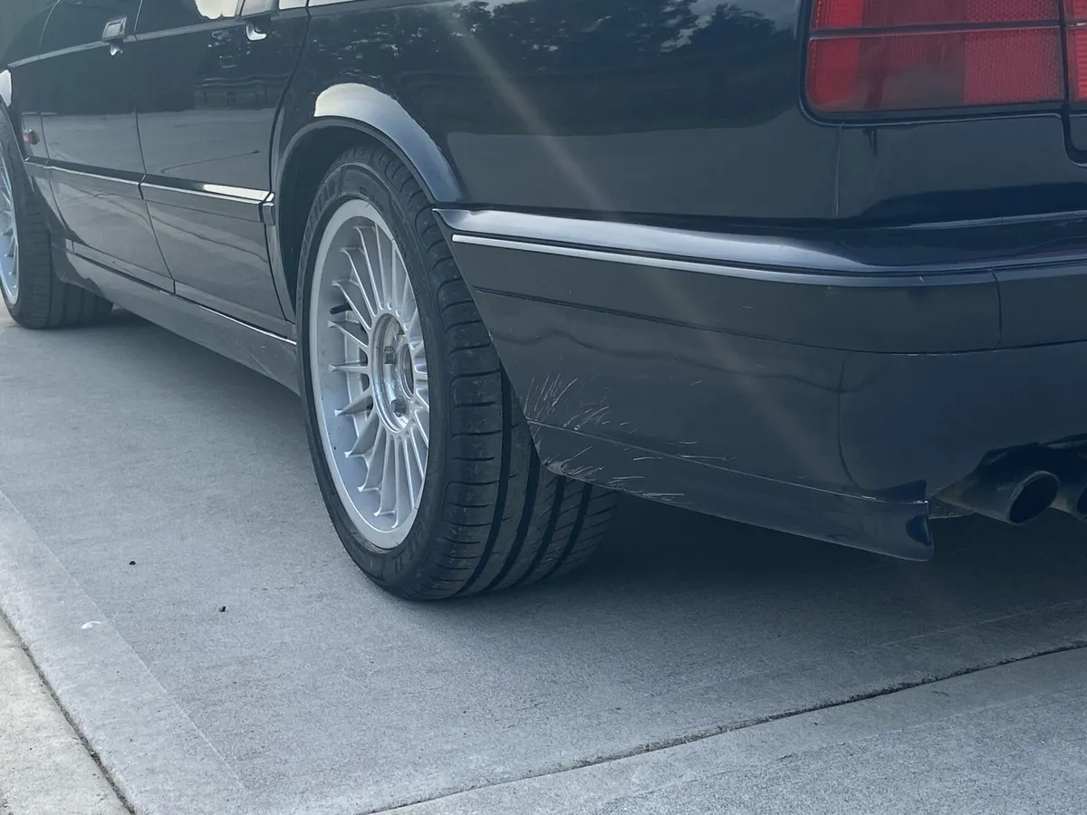 Car - Image 5