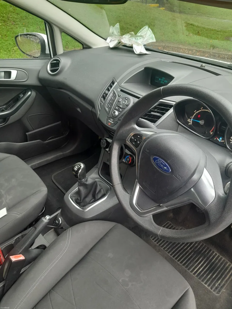 Ford Fiesta 2015 - Image 4