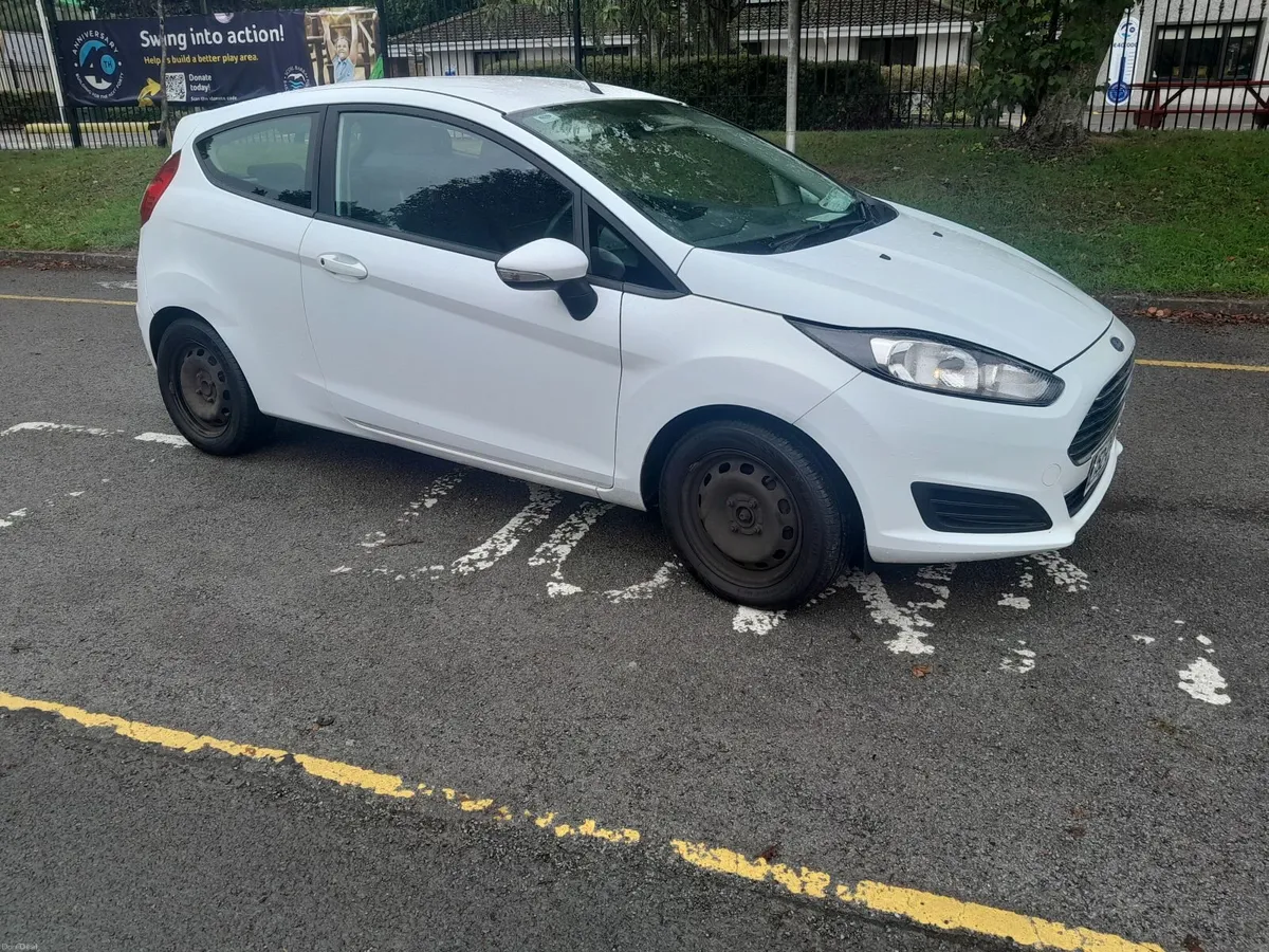 Ford Fiesta 2015 - Image 6