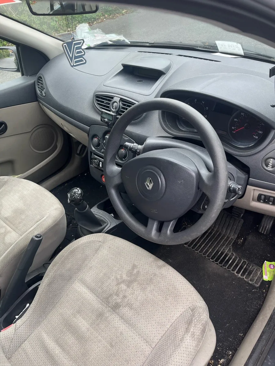 Renault Clio - Image 4