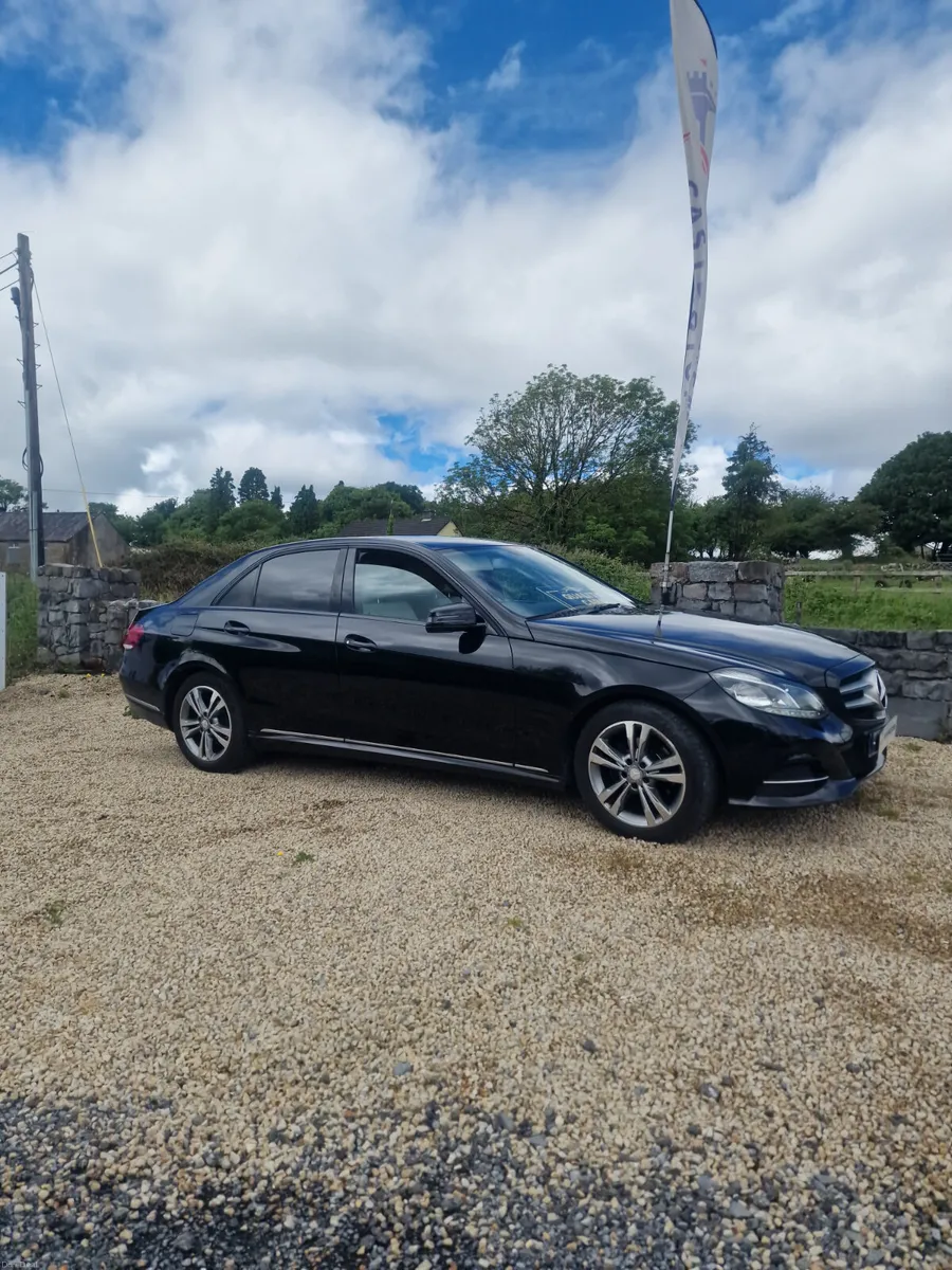 15 Mercedes-Benz Auto New Nct - Image 4