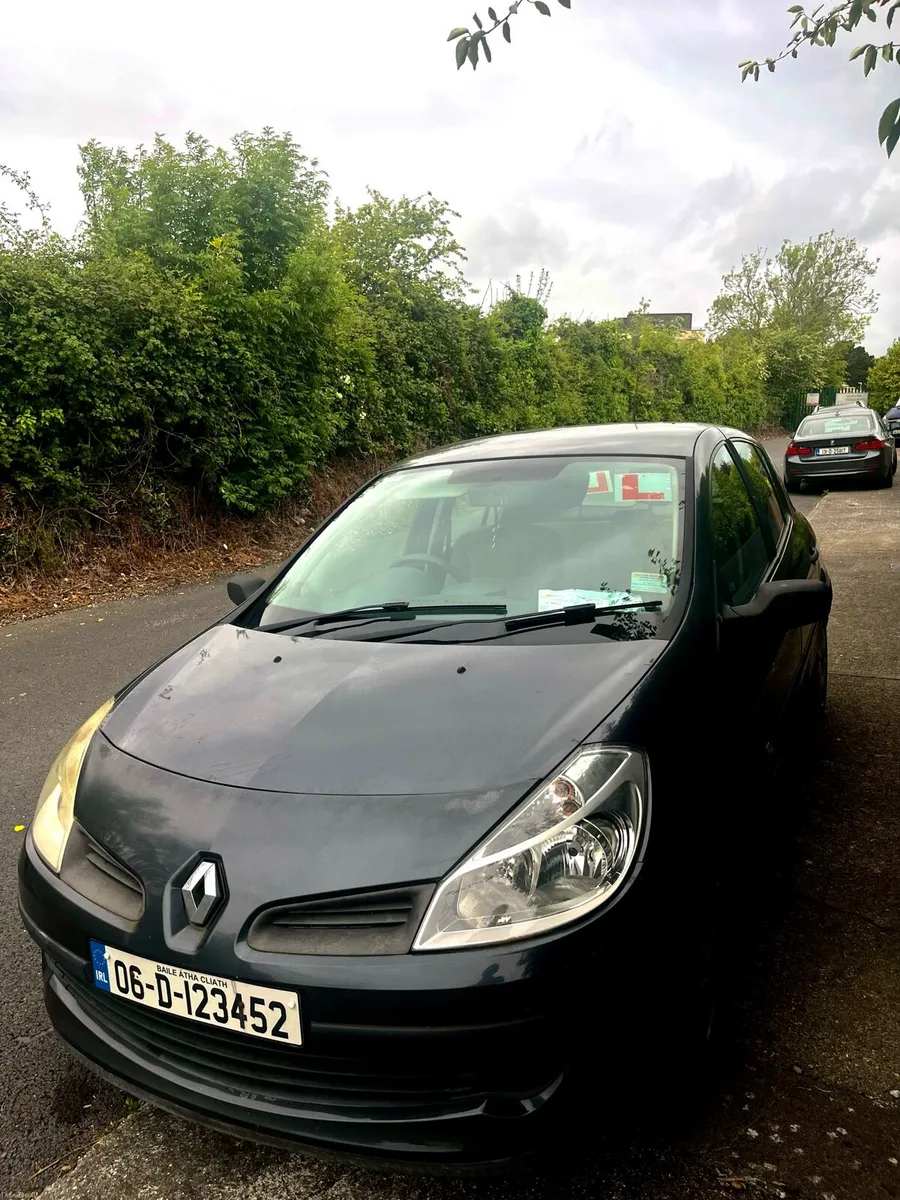 Renault Clio - Image 1