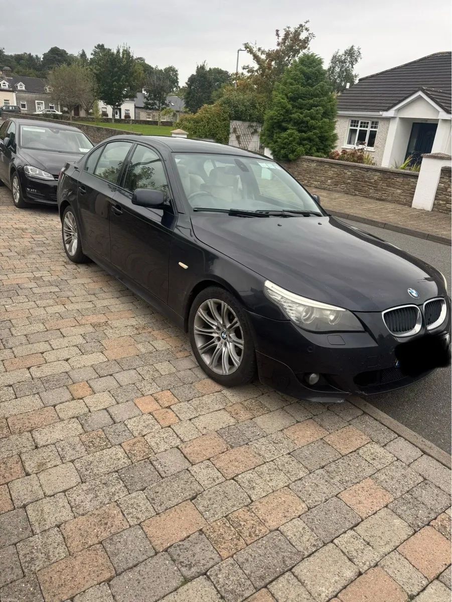 BMW 520 - Black - 2008 - Image 2