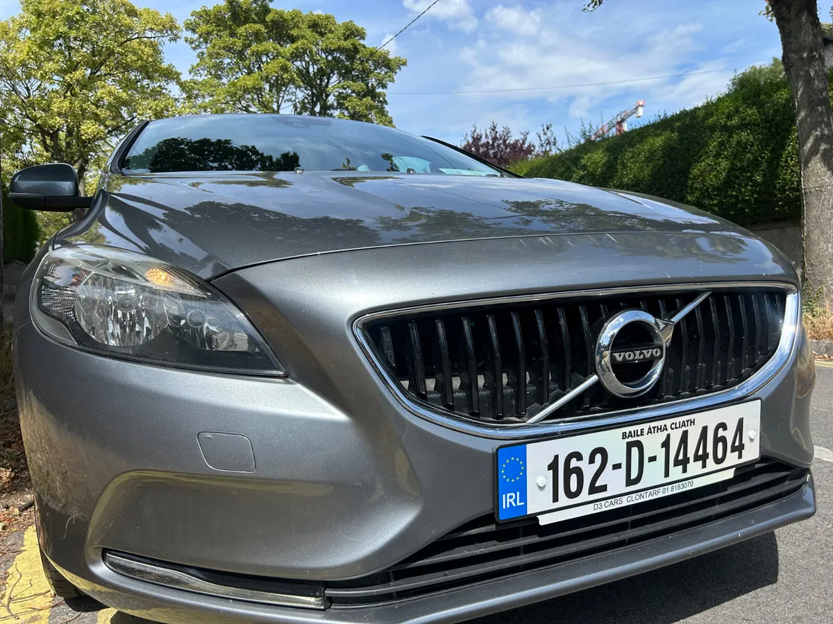 2016 VOLVO V40 DIESEL LEATHER INTERIOR - Image 3