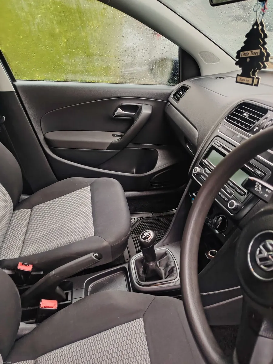 Volkswagen Polo 2010 - Image 4