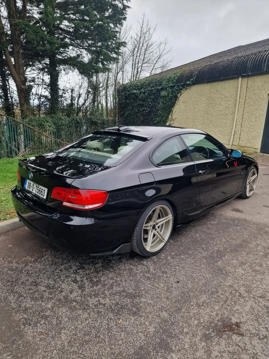 BMW 3-Series 2008 - Image 6
