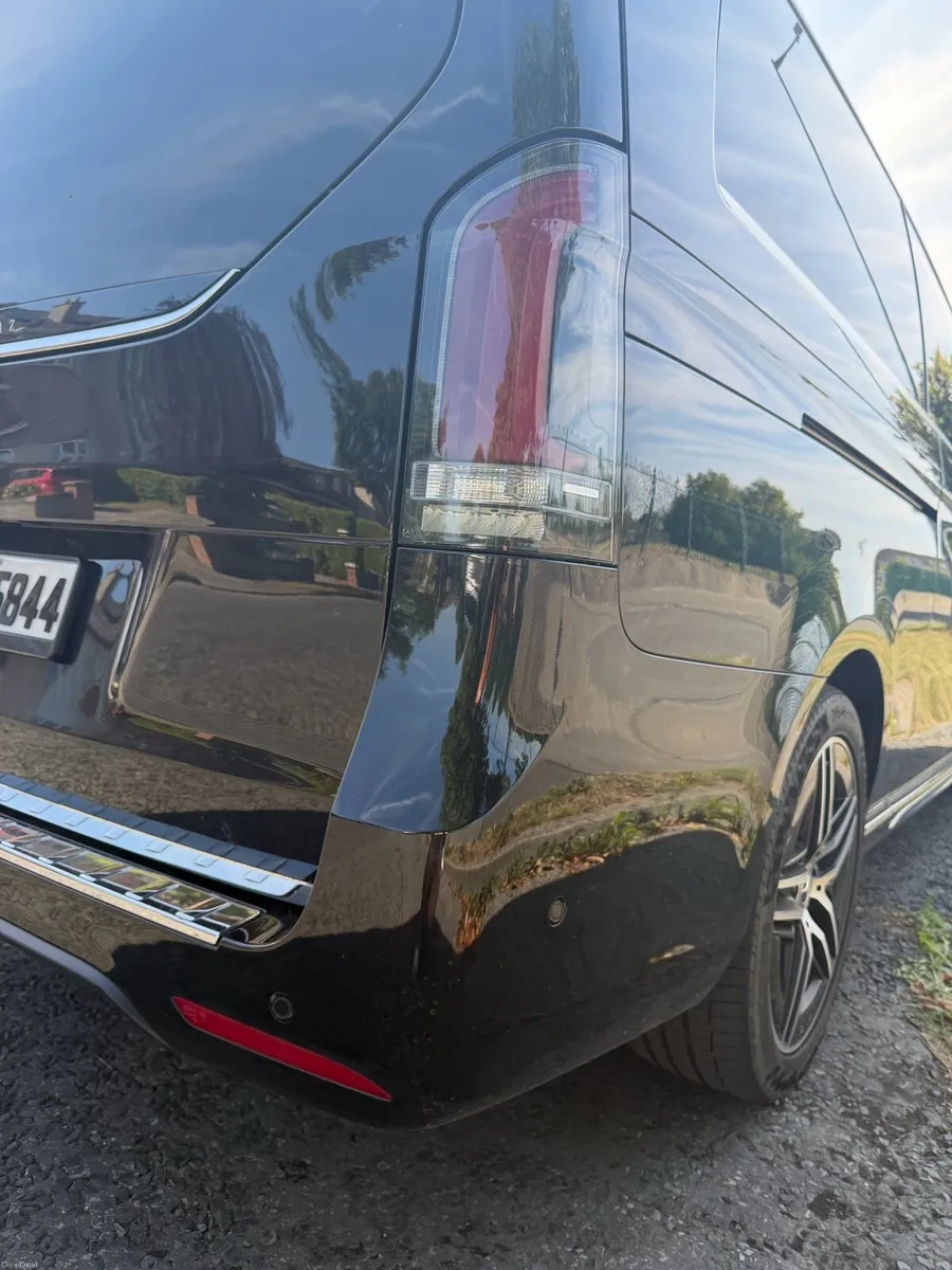 Exclusive Mercedes V Class 220D 2024 115000 - Image 5